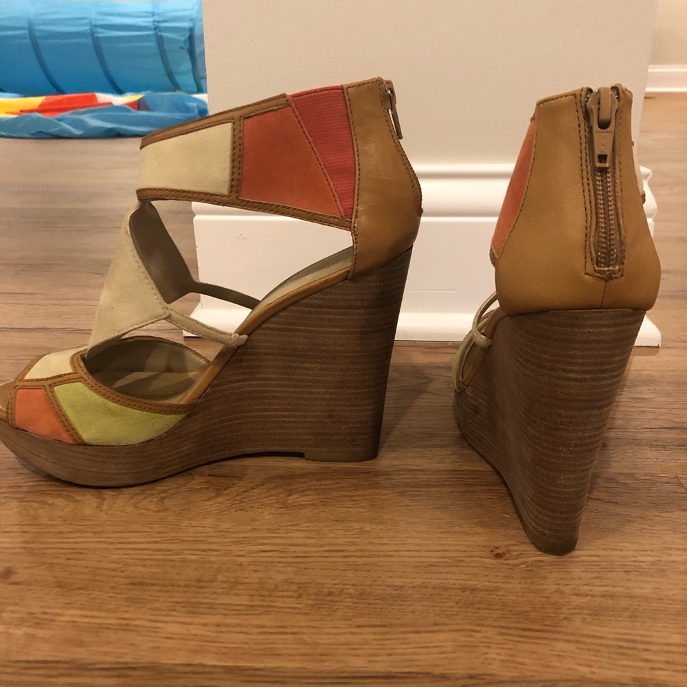 Sandals - Picture 2 of 3